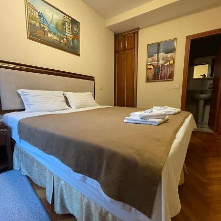 Boutique Hotel Travelling Actor - Skadarlija Belgrade Extérieur photo