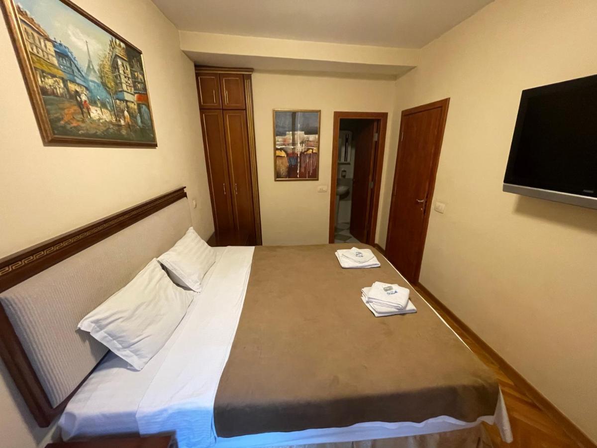 Boutique Hotel Travelling Actor - Skadarlija Belgrade Extérieur photo