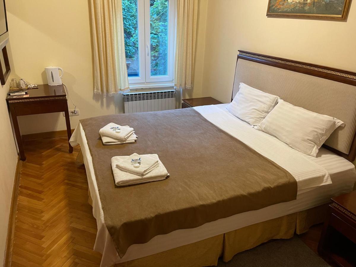 Boutique Hotel Travelling Actor - Skadarlija Belgrade Extérieur photo