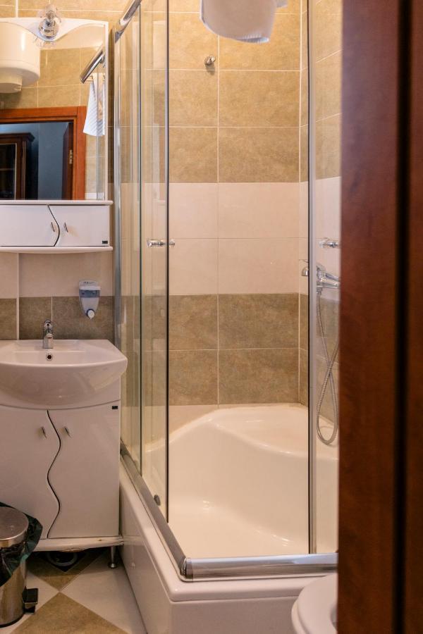 Boutique Hotel Travelling Actor - Skadarlija Belgrade Extérieur photo