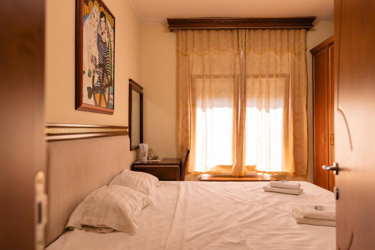 Boutique Hotel Travelling Actor - Skadarlija Belgrade Extérieur photo