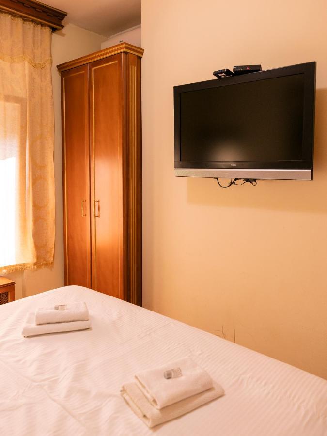 Boutique Hotel Travelling Actor - Skadarlija Belgrade Extérieur photo